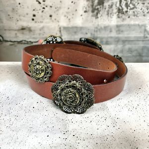 New York Studio Leather Belt Women Sz Small Rose Flower Medallion Made in Italy